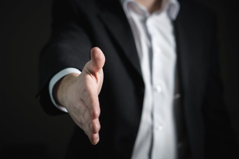 What to Wear: Interview Attire Guidelines for Amazon Roles