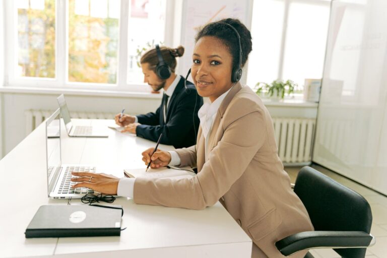 Crafting a Customer Service Representative CV for Corporations